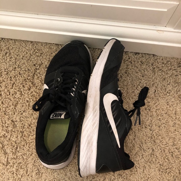 Black Nike Sneakers - Picture 1 of 4